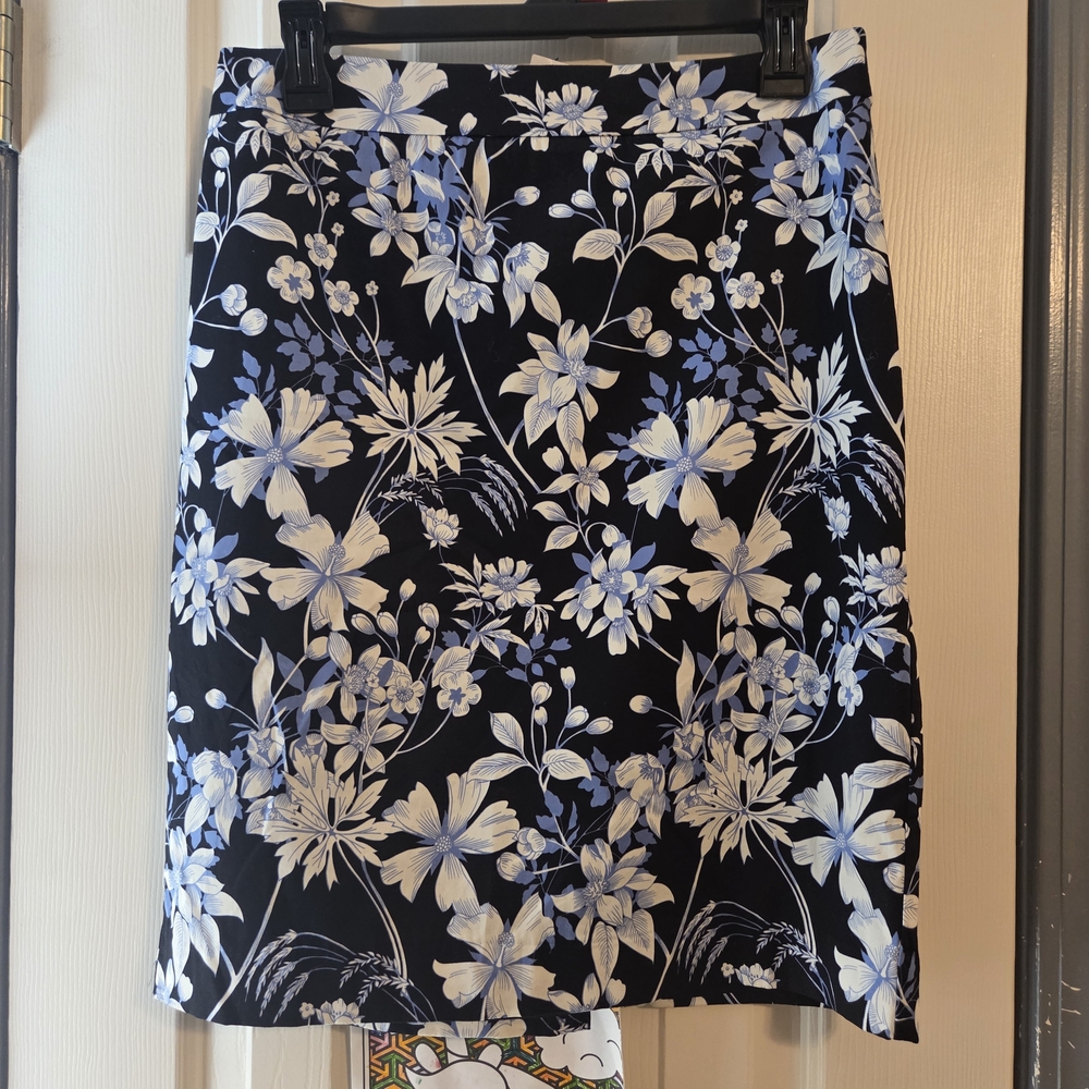 Talbots Black and Blue Floral Pencil Skirt